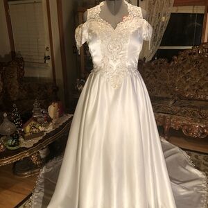 Stunning White Wedding Dress Embroidery Lace Pearls Sequins Train S M READ!!!